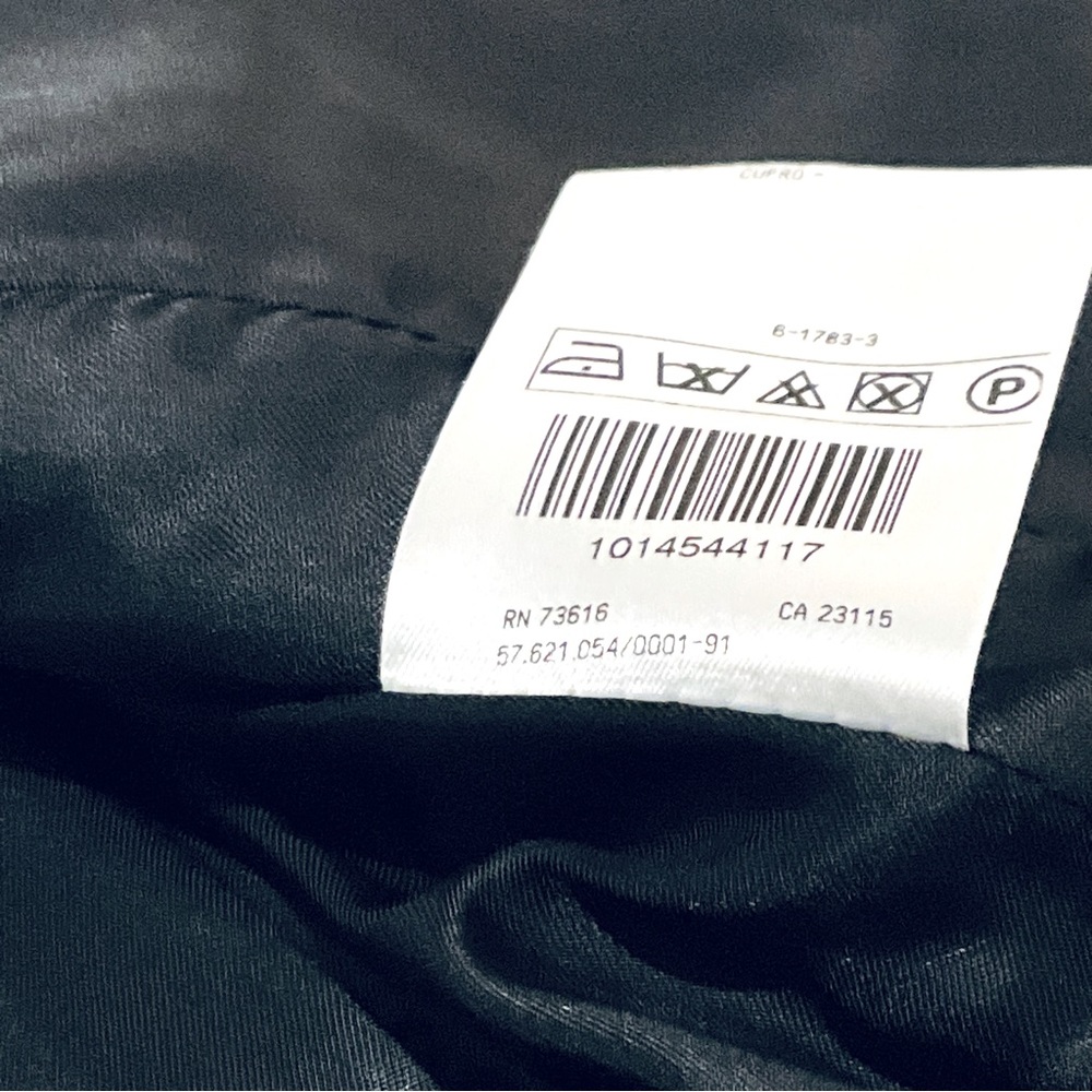 HUGO BOSS WOOL BLACK BLAZER. - Picture 9 of 10